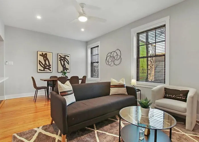 3br Beautifully Designed Close To Shops - Belmont A3