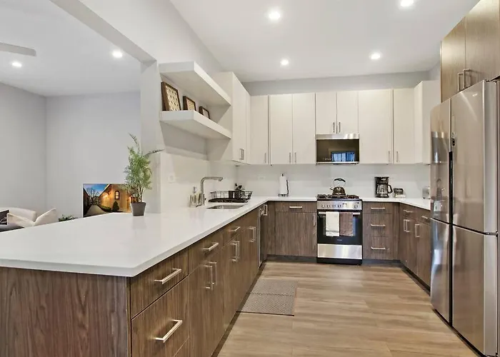 3br Beautifully Designed Close To Shops - Belmont A3 Appartamento