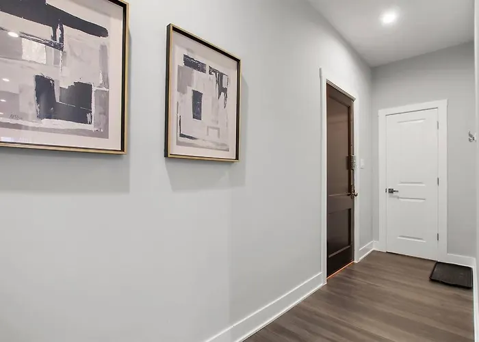 3br Beautifully Designed Close To Shops - Belmont A3 Chicago
